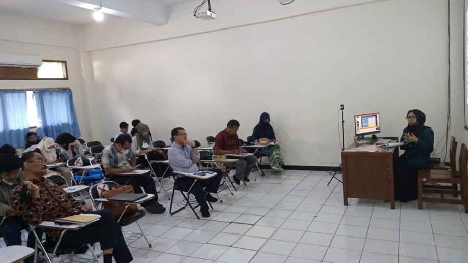 Seminar Kolokium Mahasiswa Penerima Beasiswa LPDP pada Prodi S2 Magister Ilmu Ternak FPP UNDIP